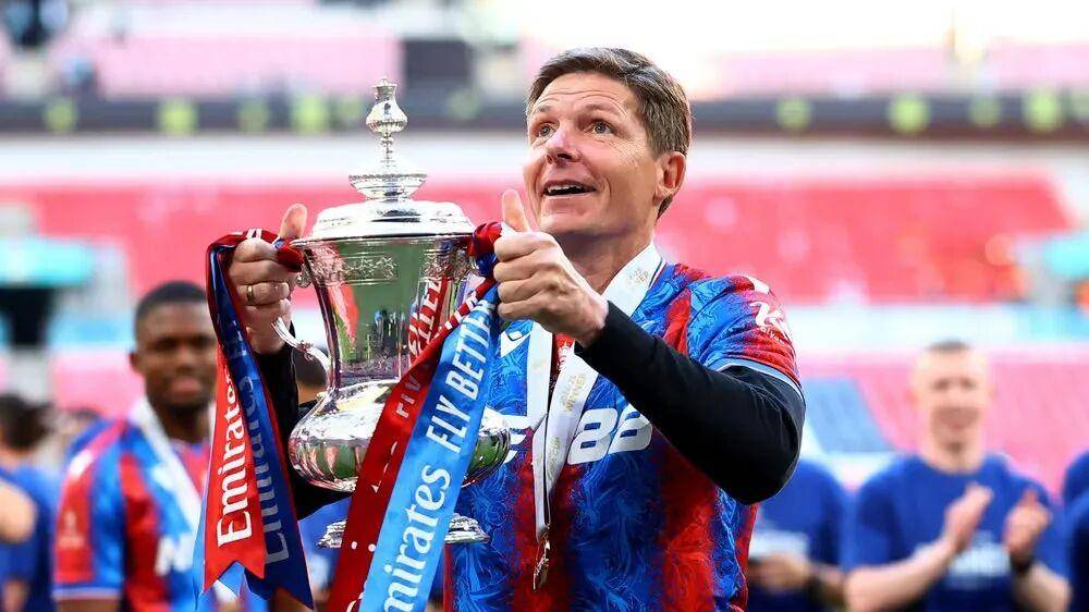 法国杯加时末段再迎强敌，勒沃库森调整名单，主帅态度：质疑声仍在，纪律约束更严格的简单介绍