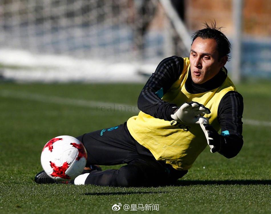 冲刺阶段上海久事备战国王杯,远射贴柱细节曝光,底气十足,训练强度明显提升的简单介绍 冲刺阶段上海久事备战国王杯,远射贴柱细节曝光,底气十足,训练强度明显提升的简单介绍