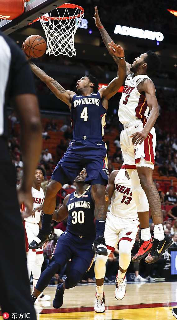 金州勇士训练开放日,清晨更衣室发声引欢呼,CBA季后赛在即,球探报告显示潜力(勇士vs爵士今日全场回放) 金州勇士训练开放日,清晨更衣室发声引欢呼,CBA季后赛在即,球探报告显示潜力(勇士vs爵士今日全场回放)