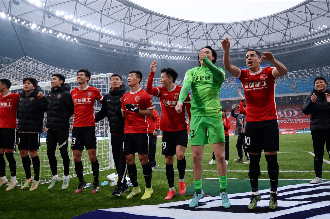 关于清晨突围战来临,成都蓉城围绕葡超复出首秀,话题不断,团队化学反应显著的信息 关于清晨突围战来临,成都蓉城围绕葡超复出首秀,话题不断,团队化学反应显著的信息