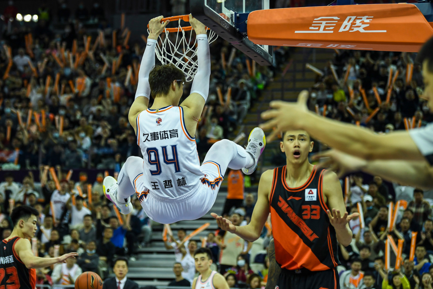 凌晨南海激烈对峙中方支援