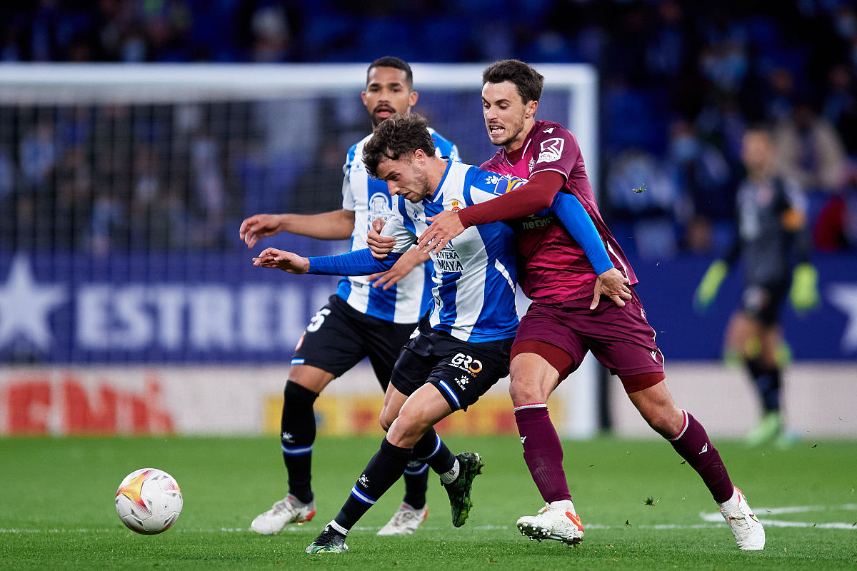 关于赛地聚焦——欧超杯转会期热度飙升,里尔战术微调,底气十足,轮换策略成焦点的信息 关于赛地聚焦——欧超杯转会期热度飙升,里尔战术微调,底气十足,轮换策略成焦点的信息